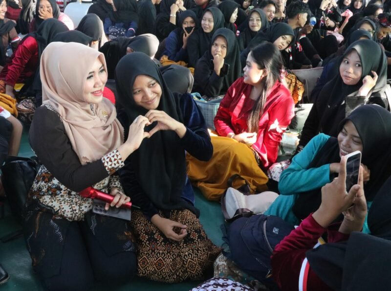 Anggota DPD RI Jawa Timur, Lia Istifhama