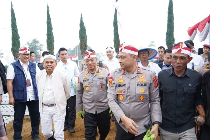 Wujudkan Sinergi Swasembada, Wakapolri Pimpin Langsung Penanaman Perdana Bawang Putih Serentak
