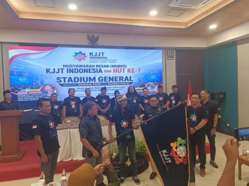 Mubes KJJT Indonesia di Hotel Sahid Surabaya menetapkan AD/ART sekaligus memilih Noor Arief Prasetyo sebagai Ketua Umum secara aklamasi.