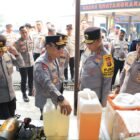foto: Wakapolri Komjen Pol. Prof. Dr. Dedi Prasetyo meninjau Posko Induk Penanganan Karhutla Polda Kalimantan Tengah di Palangka Raya, sekaligus mengecek kesiapan personel, teknologi dan sarana penanganan kebakaran gambut.