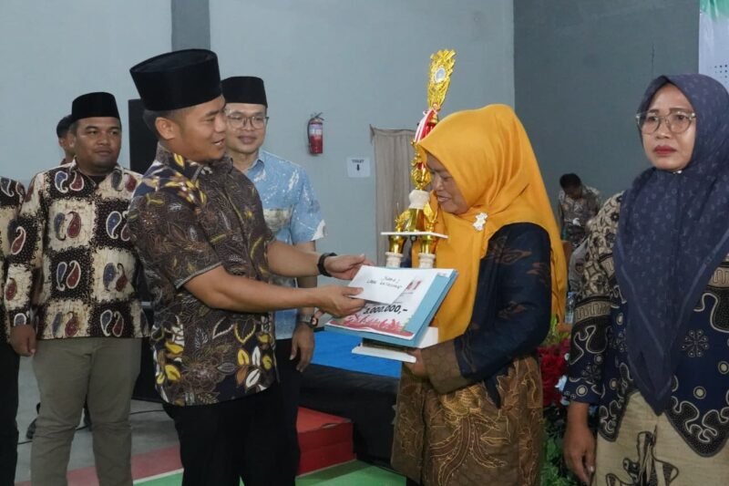 Bupati Tegal Sapa Warga Dukuhjati Kidul, TARGETNEWS.ID/FAUZI/ISTIMEWAH