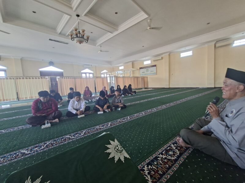 Masjid Remaja Surabaya Bangun Kader Muda, Hidupkan Masjid dengan Kreativitas