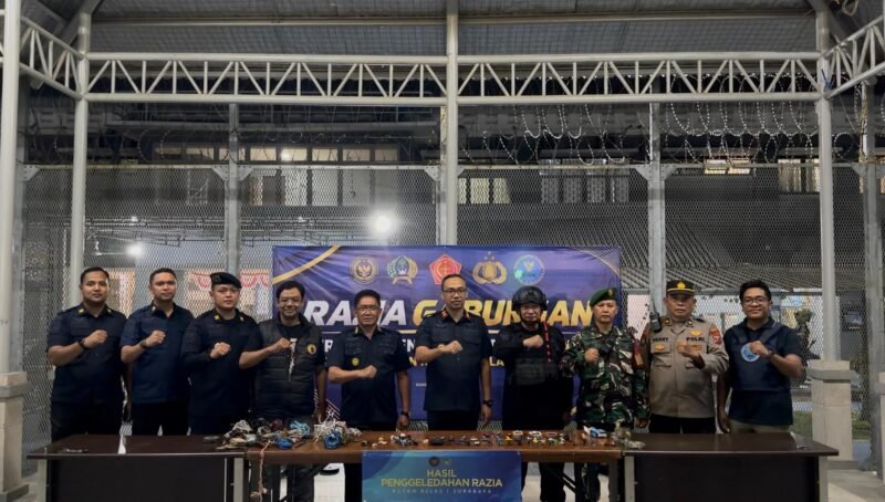 Razia Gabungan Rutan Kelas I Surabaya