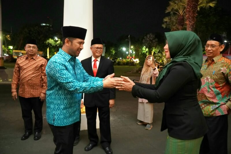 Emil Dardak menyebut nama Ning Lia dalam sambutannya saat pengukuhan pengurus ICMI Jawa Timur. Momen tersebut menjadi perhatian dalam rangkaian kegiatan pengukuhan ICMI Jatim.