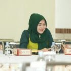 Ning Lia saat berinteraksi dan berbaur dengan masyarakat. Sikap ramah dan kedekatannya dengan warga membuat sosok Anggota DPD RI asal Jawa Timur itu kerap disebut “Senator Cantik” dan “Humble”.