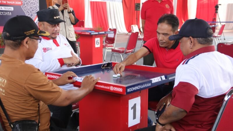 foto: Wali Kota Tegal Dedy Yon Supriyono membuka Open Tournament Domino 101 Piala Panglima TNI di Indoor Makodim 0712/Tegal, Minggu (27/9/2026).