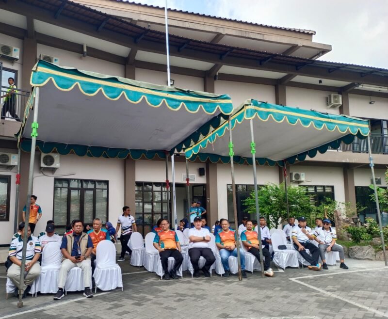 Peserta mengikuti rangkaian peringatan Hari Karantina ke-149 di Balai Karantina Hewan, Ikan dan Tumbuhan Jawa Timur, Sidoarjo, Selasa (29/9/2026).
