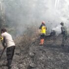 Polres Ngawi dan Tim Gabungan Jinakan Api di Gunung Botak, Medan Berat Jadi Tantangan