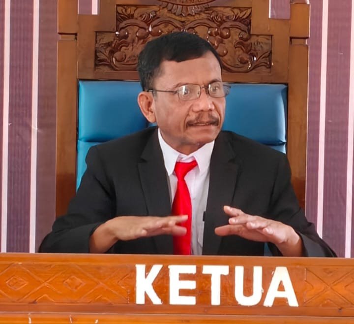 Foto: Majelis Komisioner KI Sulawesi Tengah membacakan putusan sengketa informasi terkait 32 sertifikat tanah di lahan hibah Kelurahan Petobo, Kota Palu.