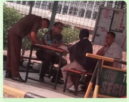 foto: YALPK Kepri mendatangi Kantor OJK Kepri untuk menyampaikan pengaduan terkait dugaan persoalan penanganan kredit konsumen PT Mega Mas Gadai.
