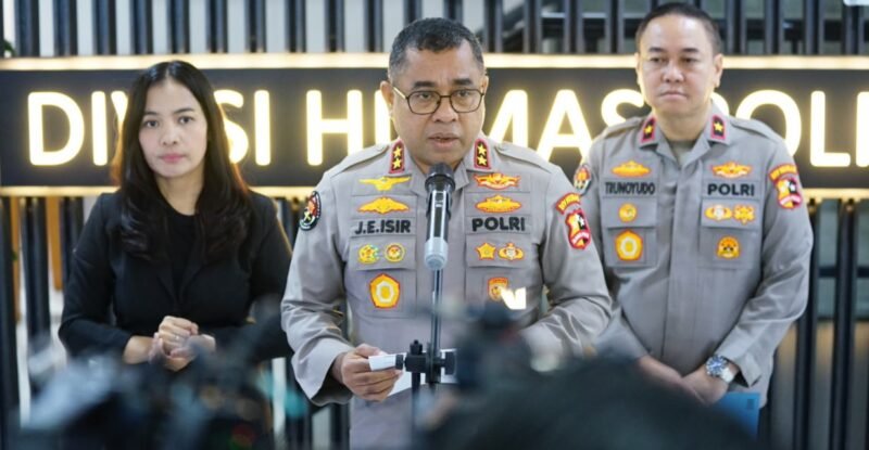 jajaran perwira Polri. Mutasi 88 Pati dan Pamen mencakup sejumlah jabatan strategis di Mabes Polri serta 19 posisi Kapolda.