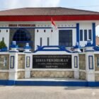 pengadaan seragam olahraga Dinas Pendidikan Kabupaten Sampang yang menjadi sorotan setelah anggaran tercatat telah dicairkan sejak Mei 2026, namun realisasi fisik barang masih dipertanyakan.