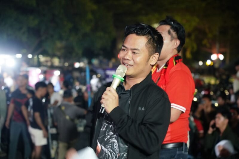 Bupati Tegal Ischak Maulana Rochman saat membuka Workshop Program Peningkatan Kompetensi Kepemimpinan Integritas Tahun 2026 di Karlita Hotel Kota Tegal, Senin (5/10/2026).