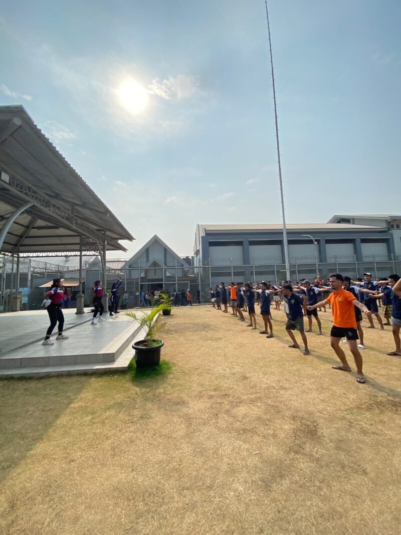 Sehat Bersama dari Balik Jeruji, Warga Binaan Rutan Kelas I Surabaya Semangat Senam Aerobik
