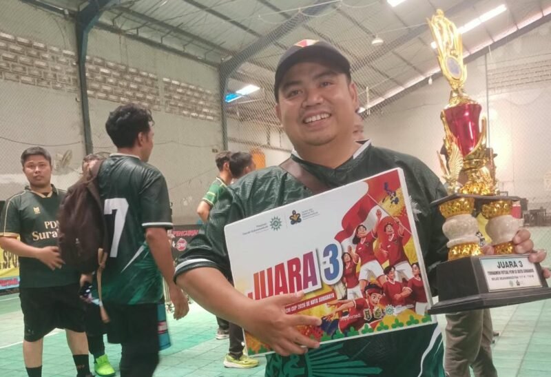 Di Balik Layar Kesuksesan PCM Kenjeran, Aksar Wiyono Berperan Penting Antar Tim Raih Trofi Juara 3