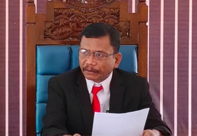 Foto: Wakil Ketua Komisi Informasi Sulawesi Tengah, Irfan Deny Pontoh, menanggapi putusan PT TUN Makassar yang menolak seluruh gugatan banding mantan peserta seleksi Komisioner KI Sulteng periode 2025–2028.