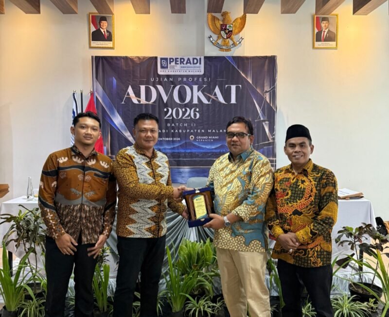 Foto ist: Ketua DPC PERADI Kab.Malang Suliono,SH.,M.Kn, Tekankan Calon Pengacara Harus jaga integritas dan Menjujung tinggi keadilan.
