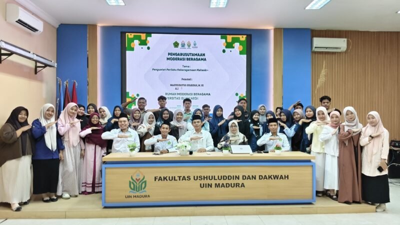 mahasiswa menjunjung tinggi toleransi, menghargai perbedaan keyakinan, dan memperkuat kerukunan.