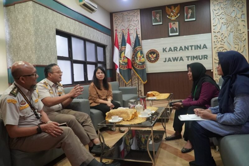 Foto: Perwakilan Universitas Negeri Surabaya dan Balai Karantina Hewan, Ikan, dan Tumbuhan Jawa Timur membahas peluang kolaborasi akademik untuk mendukung rencana pembentukan Fakultas Ketahanan Pangan Unesa di Surabaya.