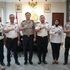 Kepala Rutan Kelas I Surabaya Tristiantoro Adi Wibowo bersama jajaran pimpinan UPT pemasyarakatan melakukan kunjungan dan koordinasi dengan Kapolresta Sidoarjo AKBP Bobby Adimas Chandra Putra untuk memperkuat sinergi keamanan dan ketertiban, Rabu (28/10/2026).