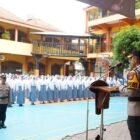 Kapolres Kediri AKBP Dr. Muh. Wahyudin Latif menegaskan komitmen Polres Kediri dalam memperkuat pendidikan karakter pelajar melalui program Polisi Peduli Pendidikan (POLINDIK) untuk mencegah perundungan, penyalahgunaan narkoba, hoaks, dan kenakalan remaja.