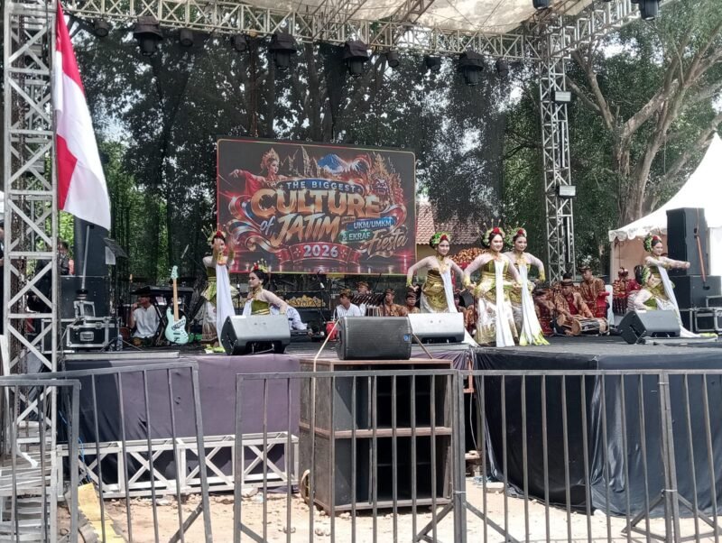 Ketua MAKI Jawa Timur, Heru Satriyo, membuka kegiatan kebersamaan The Buggers Culture of Jatim bersama MAKI Jatim di lingkungan Pancoran Grup, Dusun Pancoran, Rogojampi, Banyuwangi, Jumat (30/10/2026).